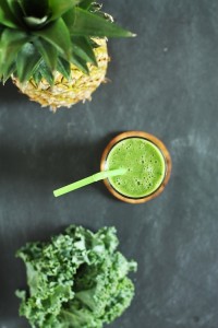 kale-pineapple-smoothie